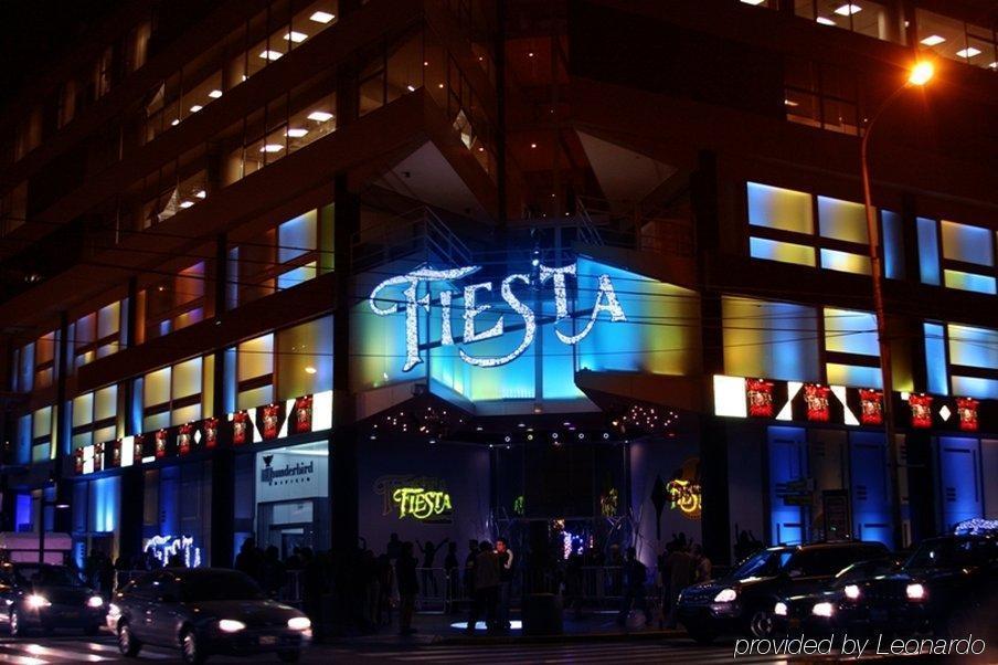 Thunderbird Hotel Fiesta & Casino Лима Екстериор снимка
